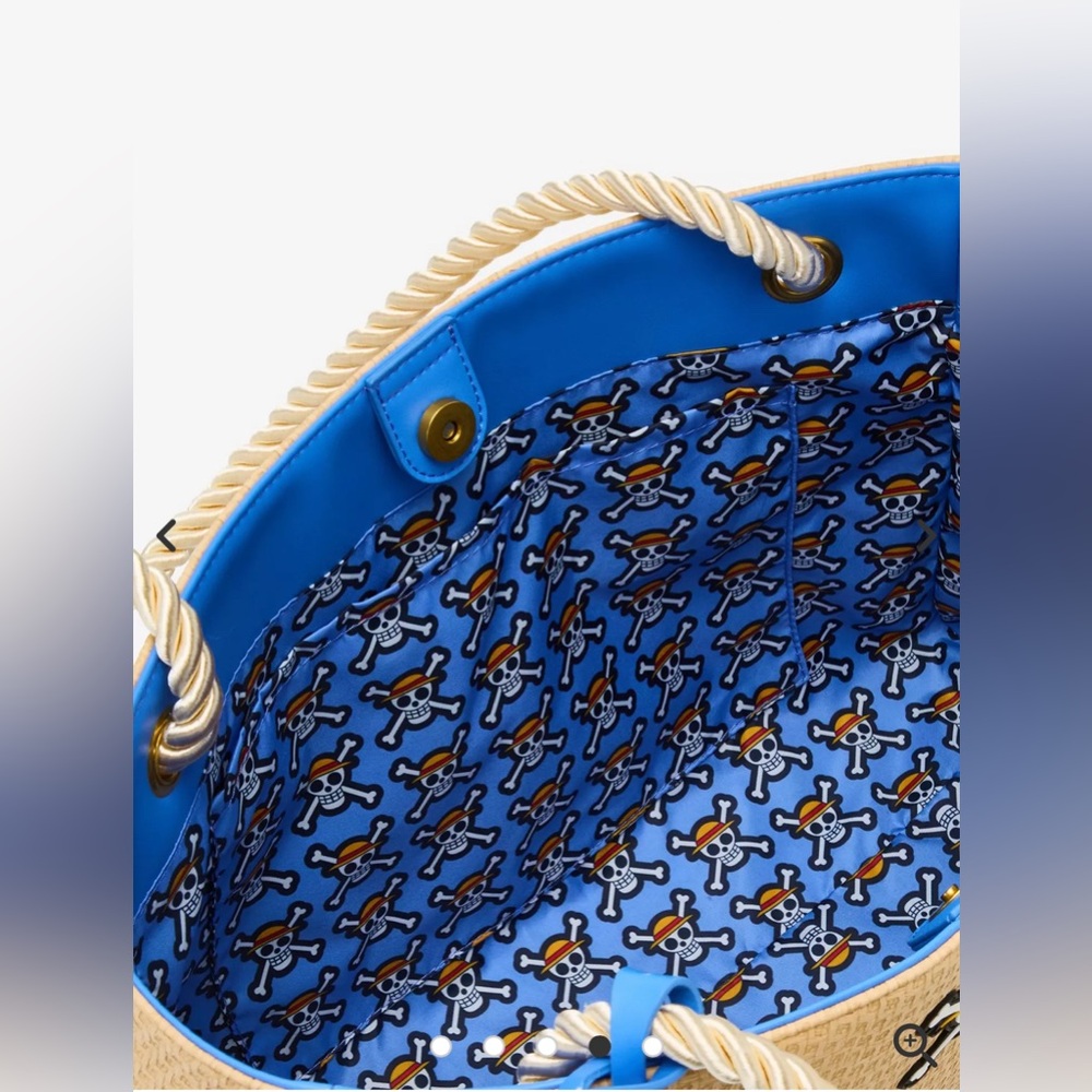 Loungefly One Piece Waves Textured Tote Bag - Picture 4 of 4